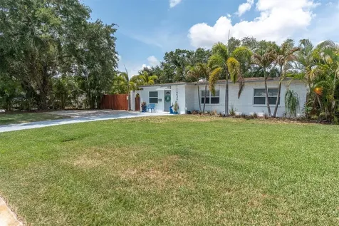 1237 57th Avenue N St Petersburg FL 33703