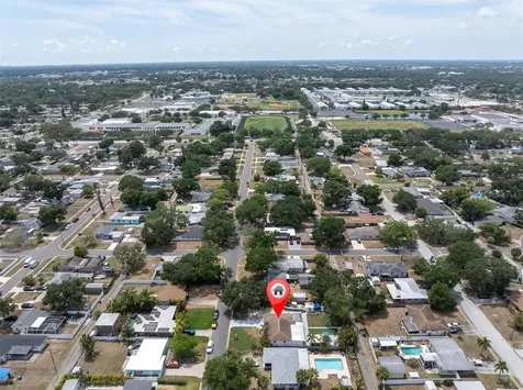 1237 57th Avenue N St Petersburg FL 33703