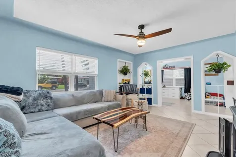 1237 57th Avenue N St Petersburg FL 33703