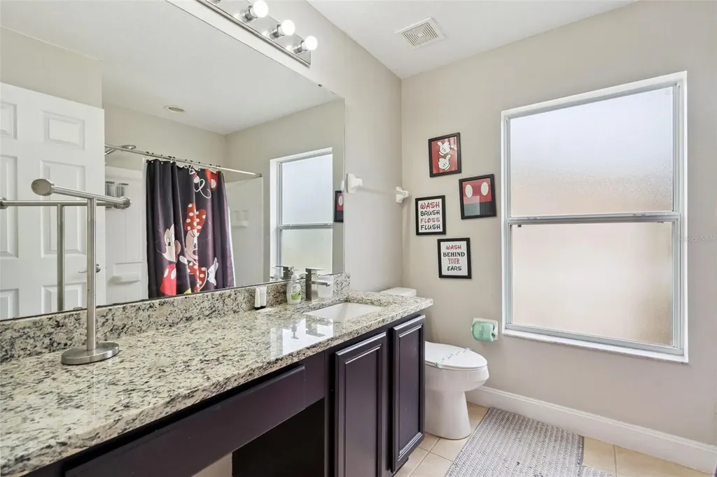 2694 La Isla Court Kissimmee FL 34747