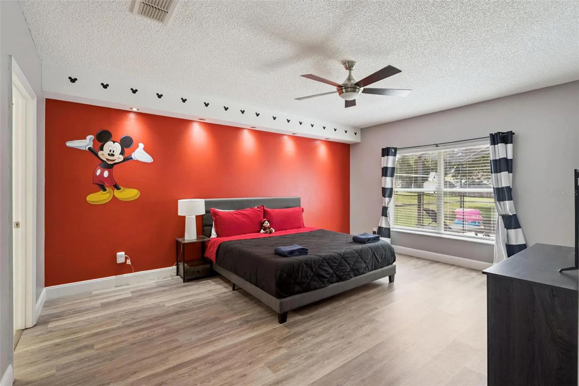 2694 La Isla Court Kissimmee FL 34747