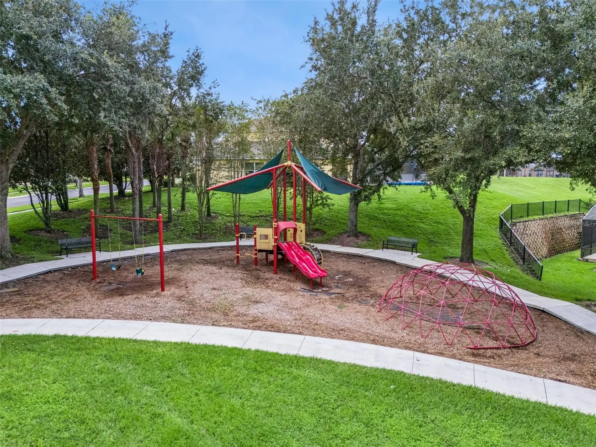 2694 La Isla Court Kissimmee FL 34747