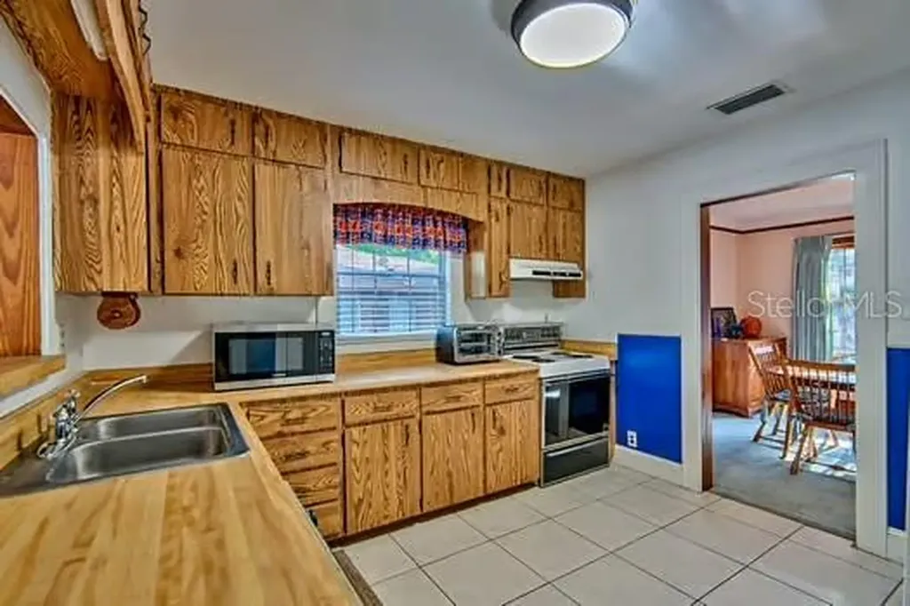 302 NW 19 Street Gainesville FL 32603