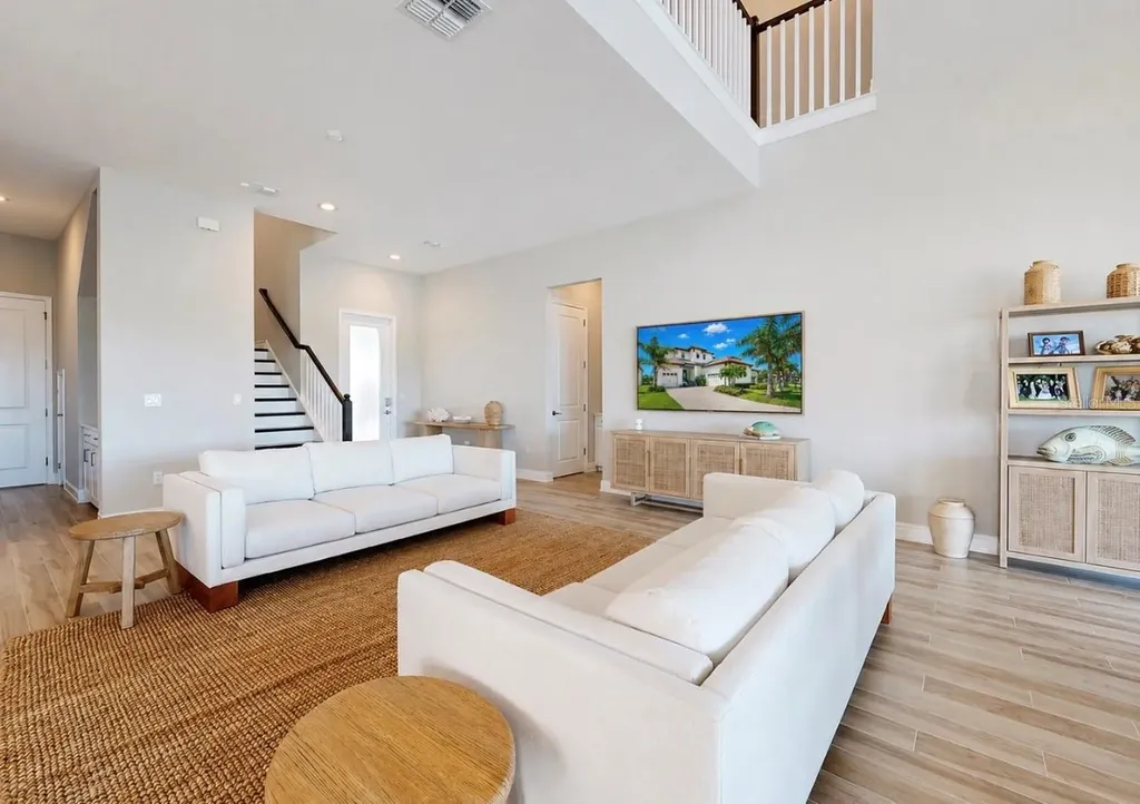 3016 Christophers Watch Lane Ruskin FL 33570