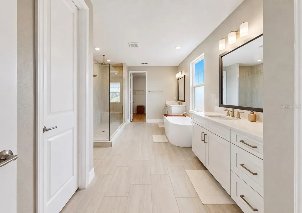 3016 Christophers Watch Lane Ruskin FL 33570