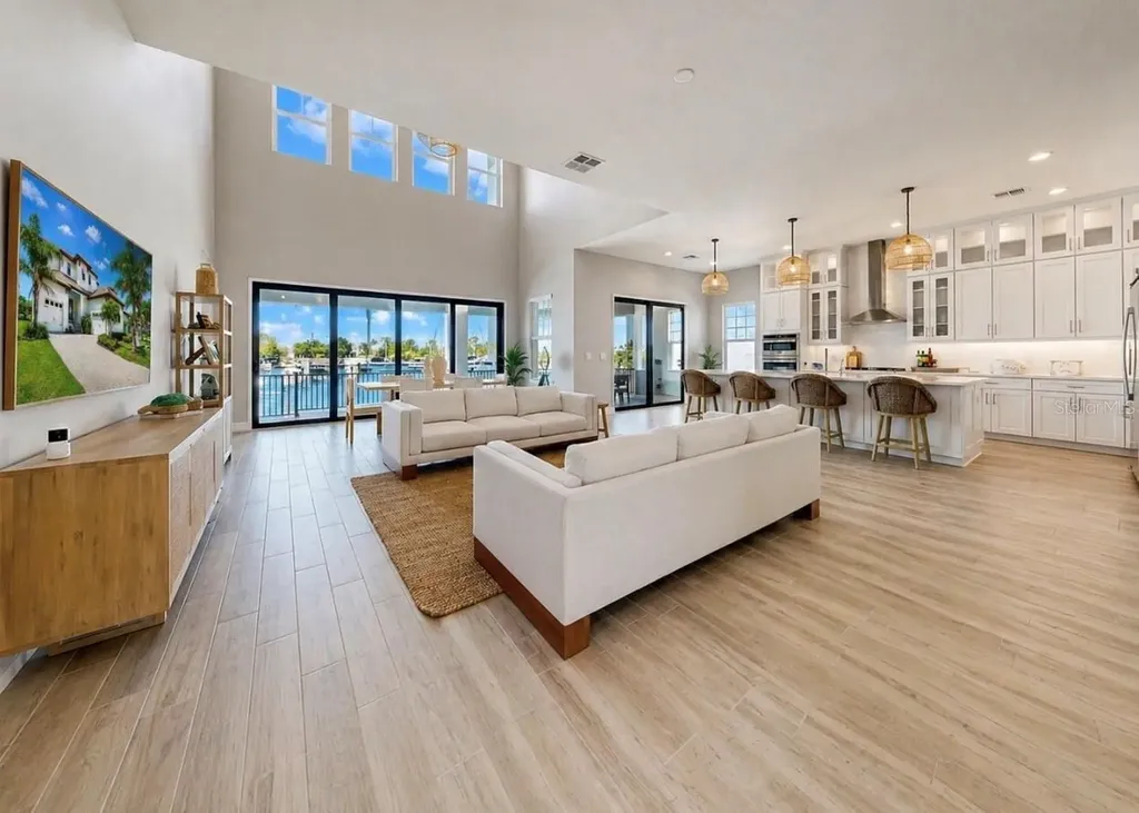 3016 Christophers Watch Lane Ruskin FL 33570