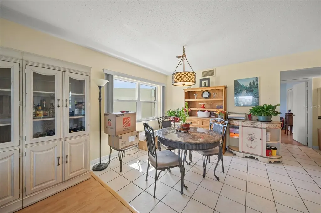 7193 W Country Club Drive N Sarasota FL 34243