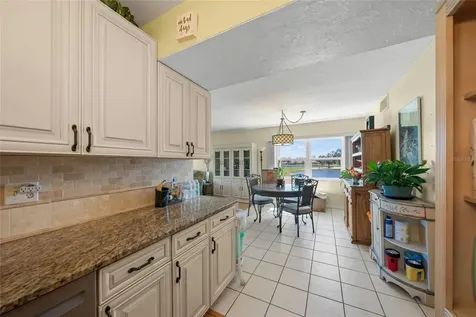 7193 W Country Club Drive N Sarasota FL 34243