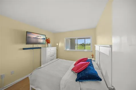 7193 W Country Club Drive N Sarasota FL 34243
