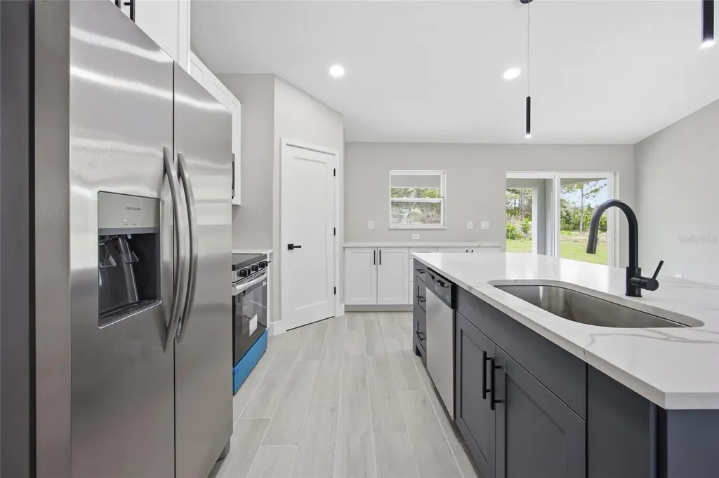 3086 W Hampshire Boulevard Citrus Springs FL 34433
