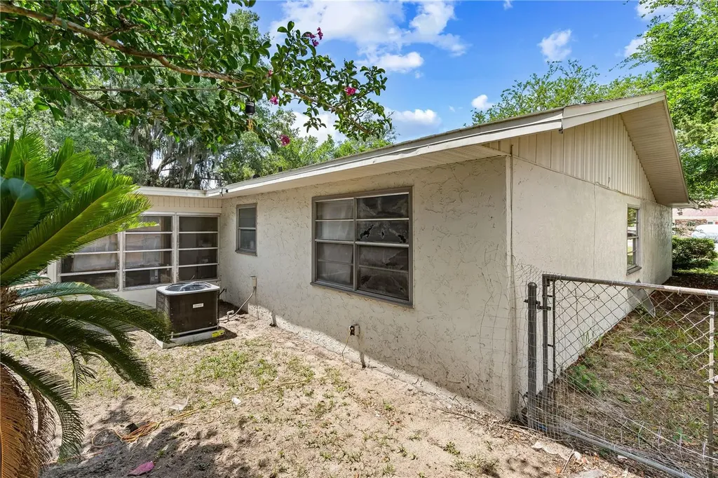 9303 Pine Lane Ocala FL 34472