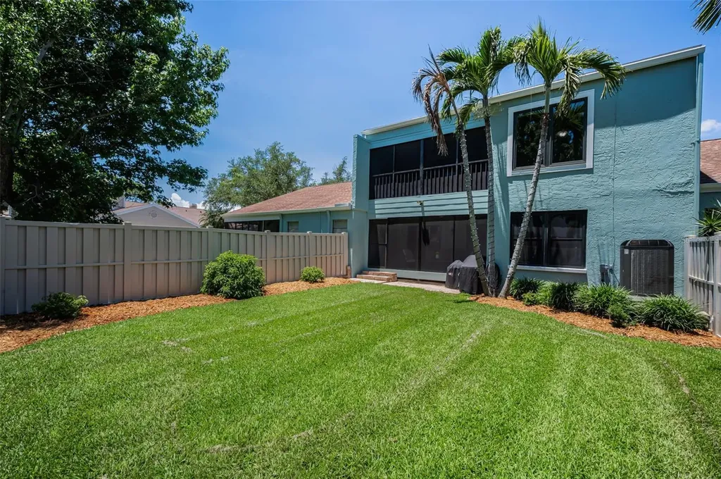 932 Myakka Court NE St Petersburg FL 33702