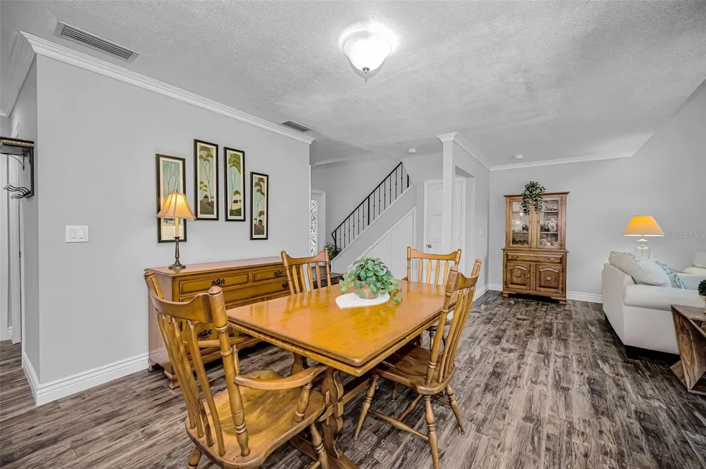 932 Myakka Court NE St Petersburg FL 33702