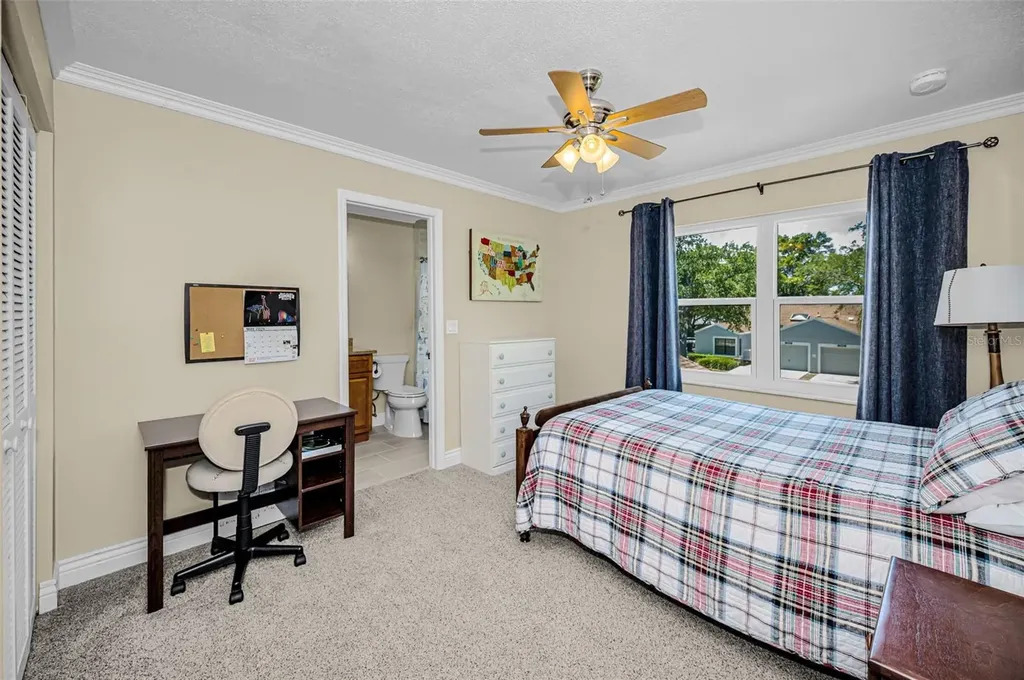 932 Myakka Court NE St Petersburg FL 33702