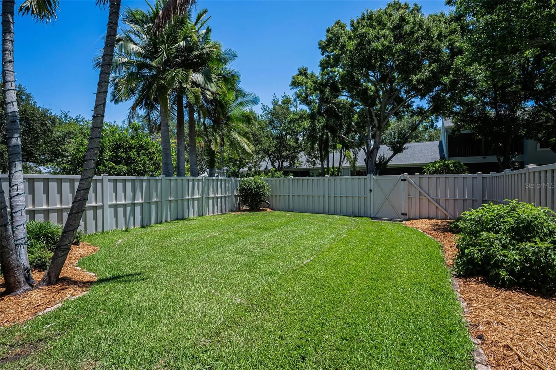 932 Myakka Court NE St Petersburg FL 33702
