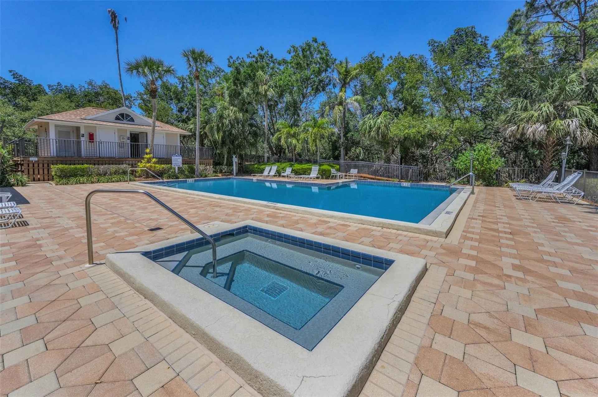932 Myakka Court NE St Petersburg FL 33702