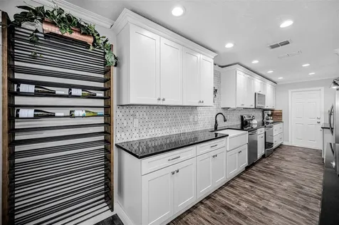 932 Myakka Court NE St Petersburg FL 33702