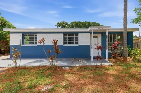 3719 Papai Drive Sarasota FL 34232