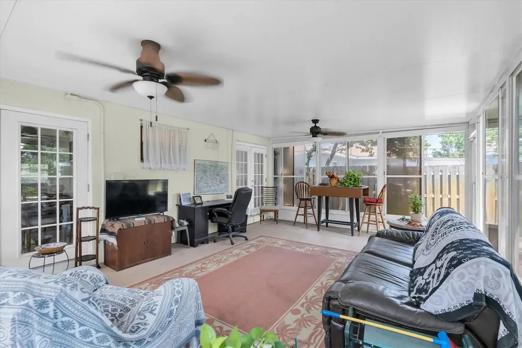 722 59th Street S Gulfport FL 33707