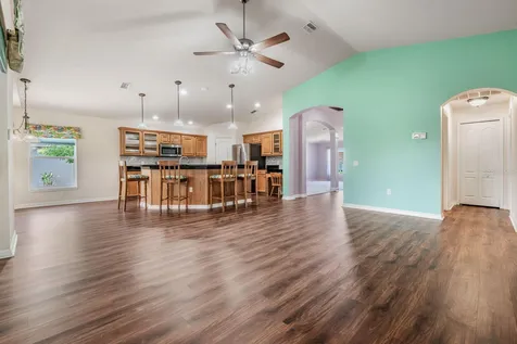 11709 Spindrift Loop Hudson FL 34667