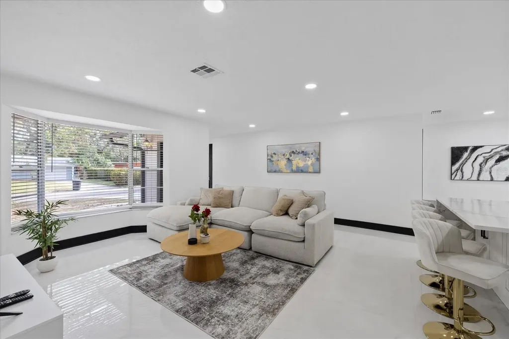 2461 69th Avenue S St Petersburg FL 33712