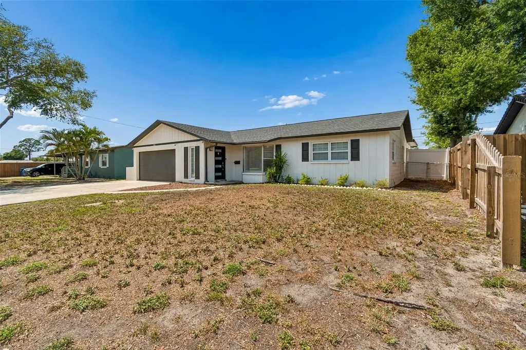 2461 69th Avenue S St Petersburg FL 33712