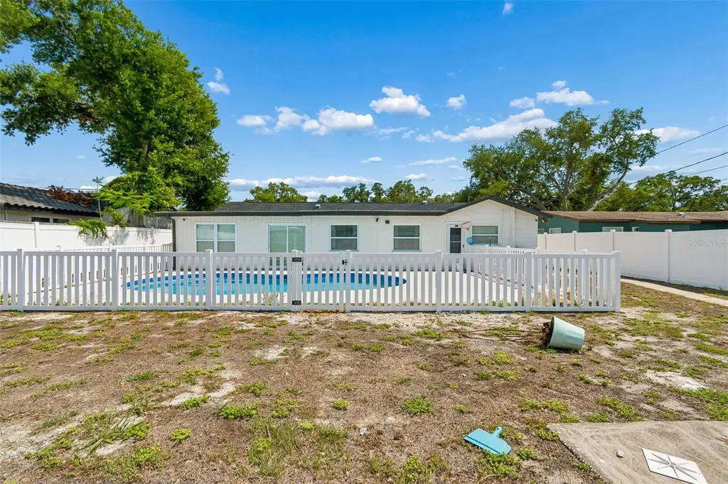 2461 69th Avenue S St Petersburg FL 33712