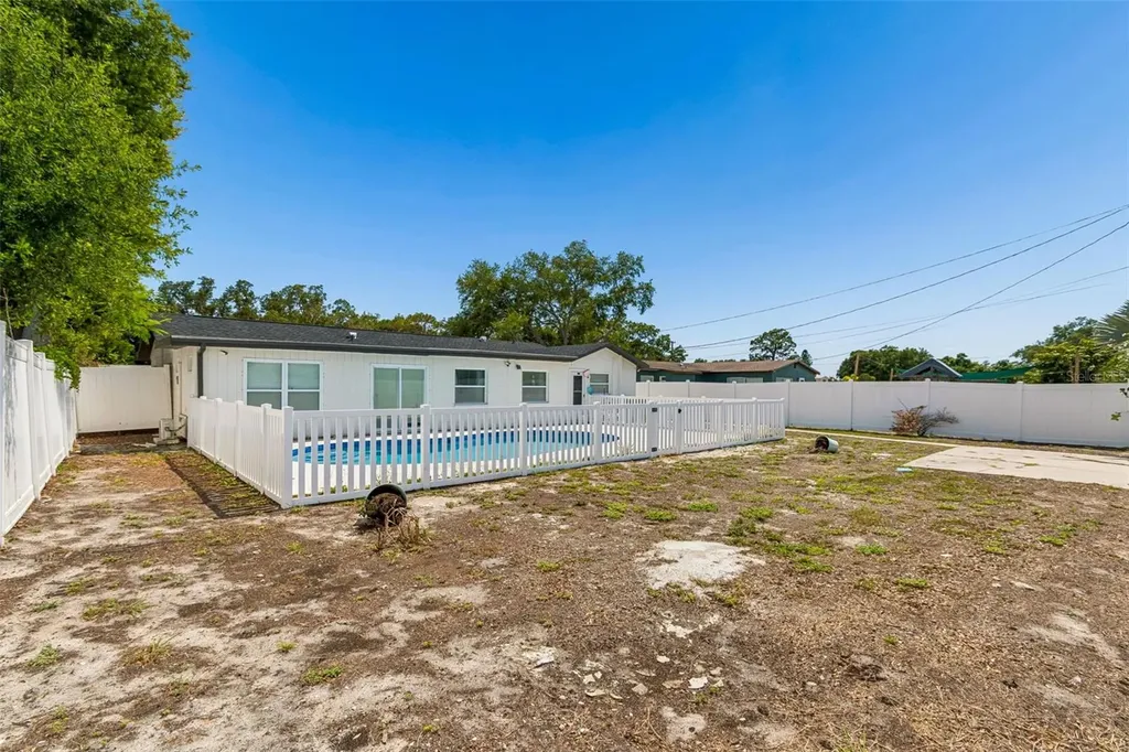 2461 69th Avenue S St Petersburg FL 33712