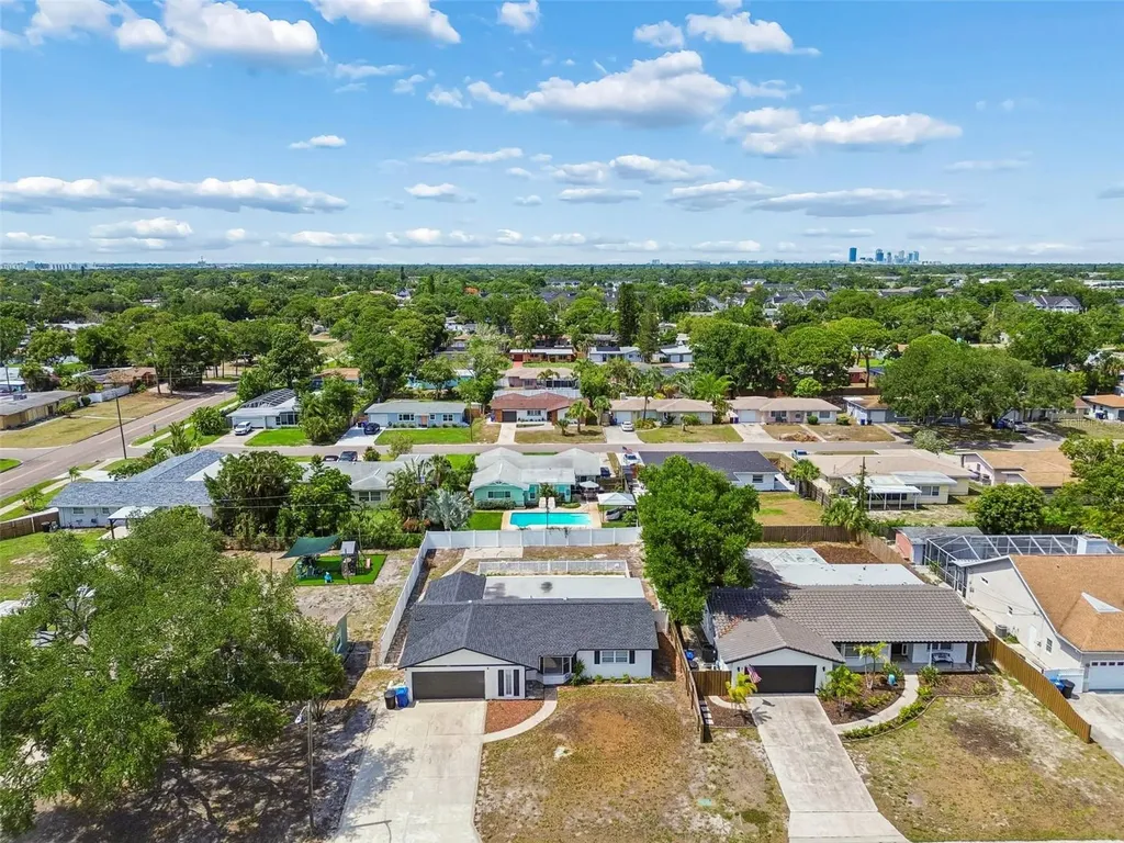 2461 69th Avenue S St Petersburg FL 33712
