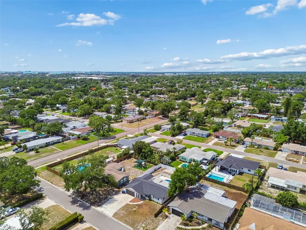 2461 69th Avenue S St Petersburg FL 33712