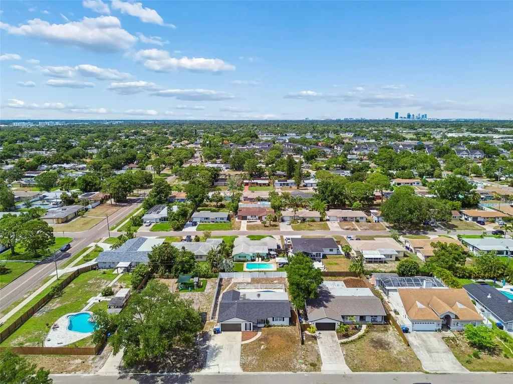 2461 69th Avenue S St Petersburg FL 33712