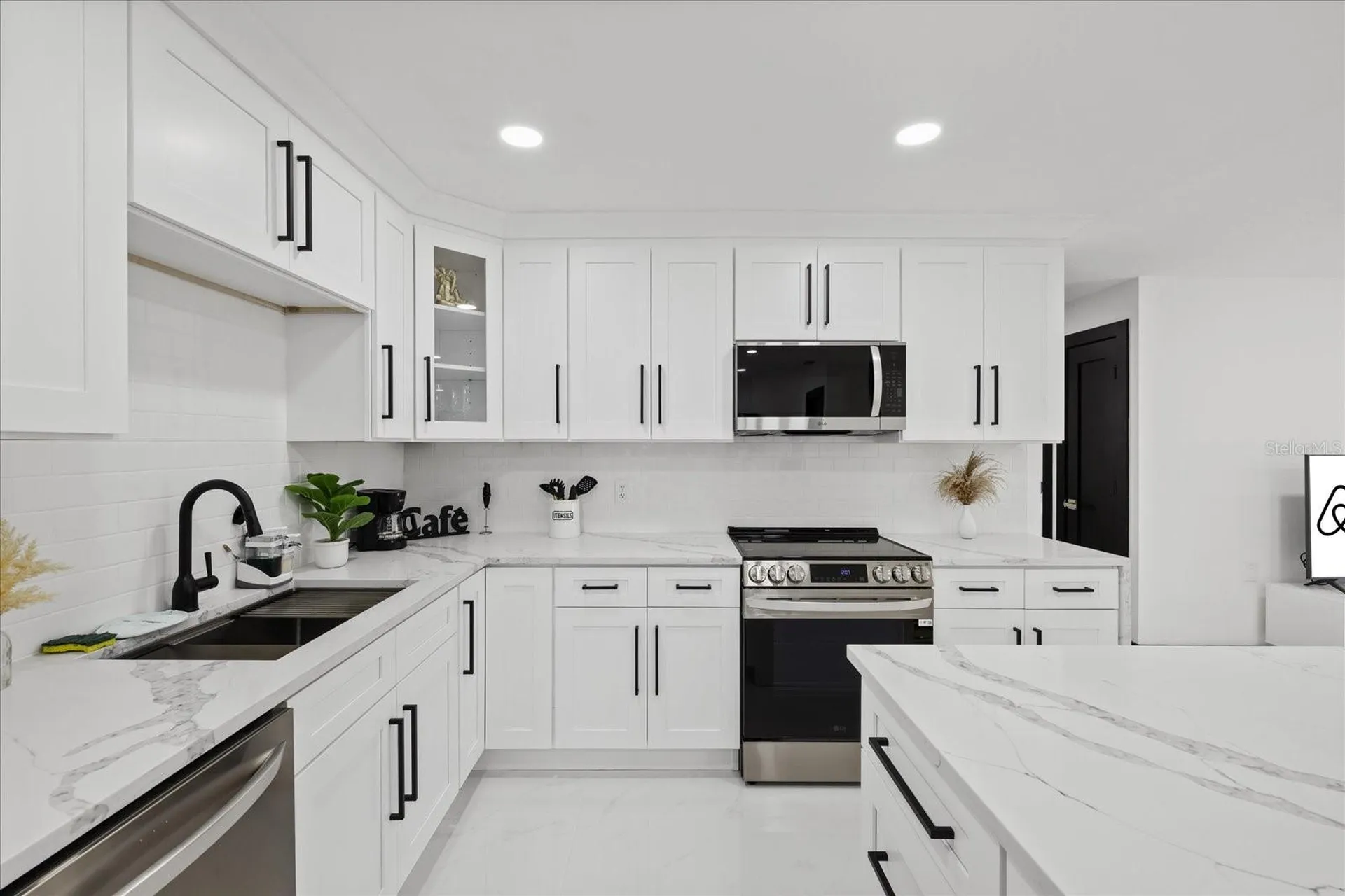 2461 69th Avenue S St Petersburg FL 33712