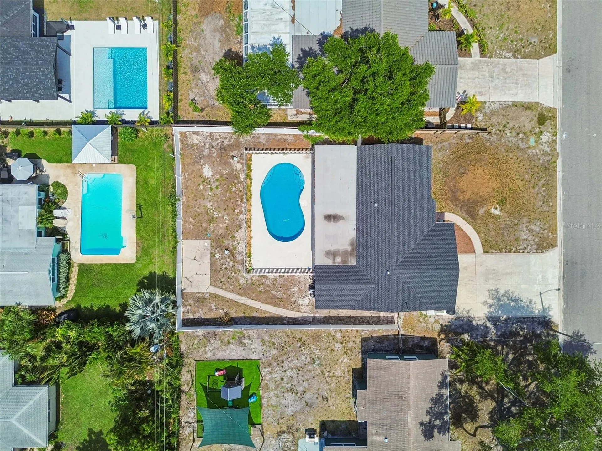 2461 69th Avenue S St Petersburg FL 33712