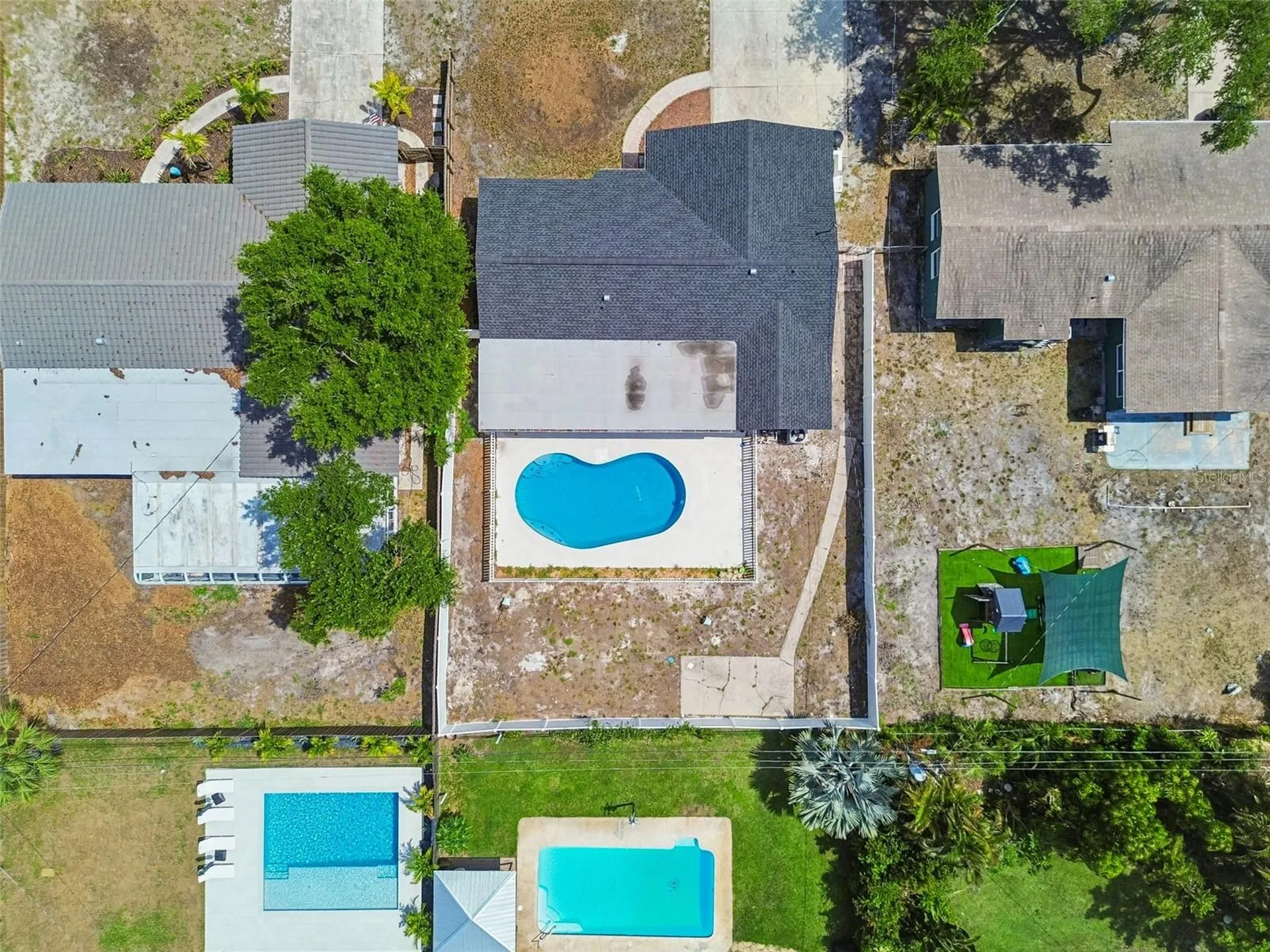 2461 69th Avenue S St Petersburg FL 33712