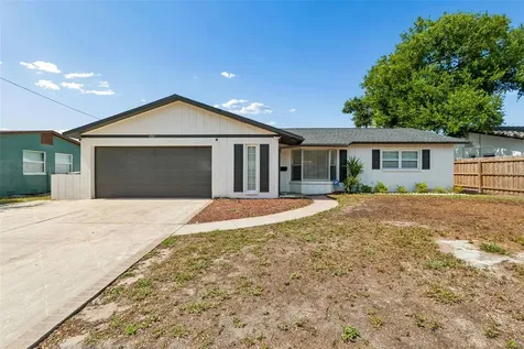 2461 69th Avenue S St Petersburg FL 33712