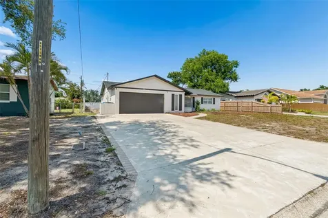 2461 69th Avenue S St Petersburg FL 33712