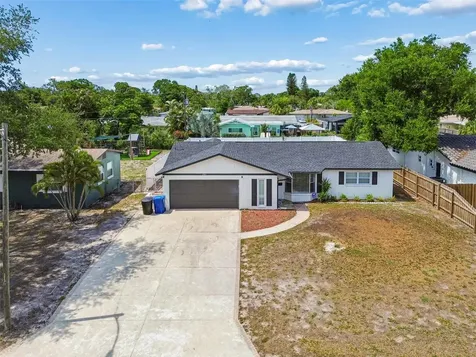 2461 69th Avenue S St Petersburg FL 33712