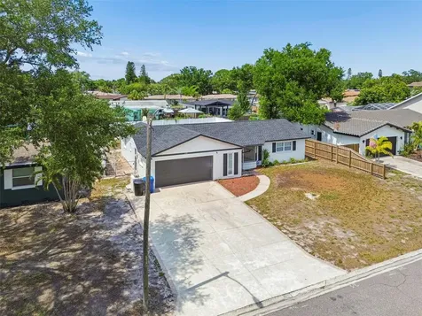 2461 69th Avenue S St Petersburg FL 33712