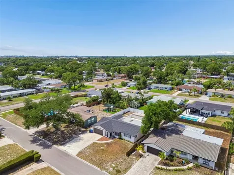 2461 69th Avenue S St Petersburg FL 33712