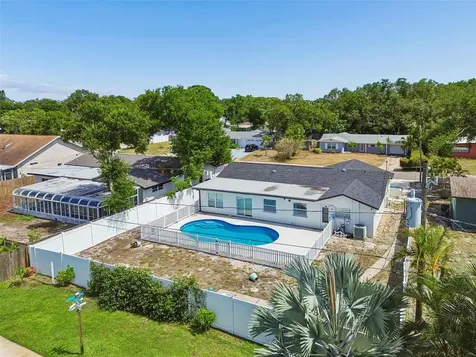2461 69th Avenue S St Petersburg FL 33712
