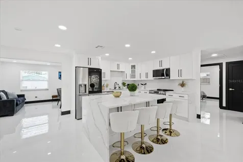 2461 69th Avenue S St Petersburg FL 33712