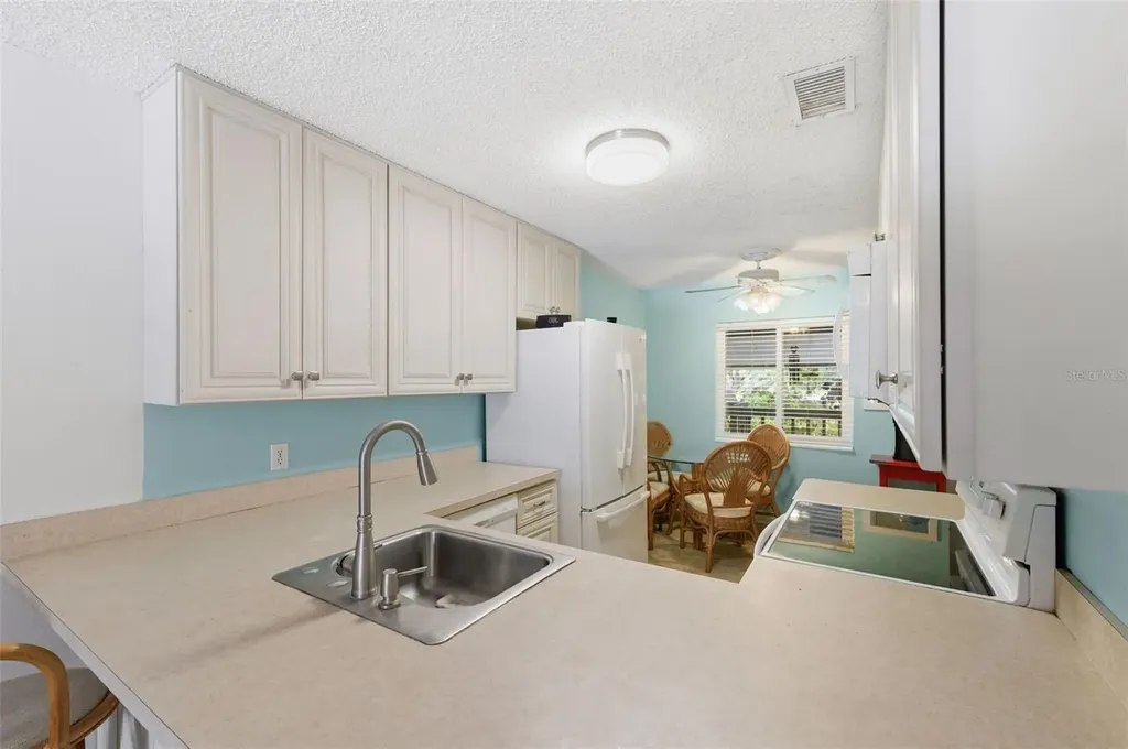 11201 122nd Avenue Largo FL 33778