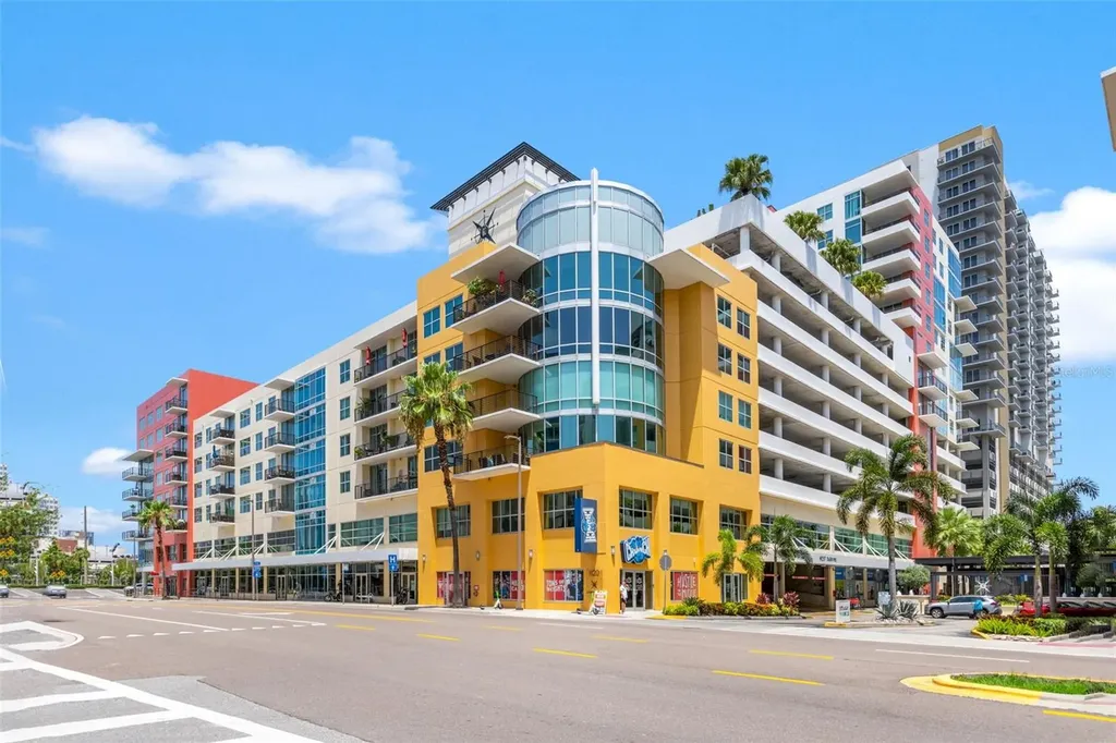 1208 E Kennedy Boulevard Tampa FL 33602