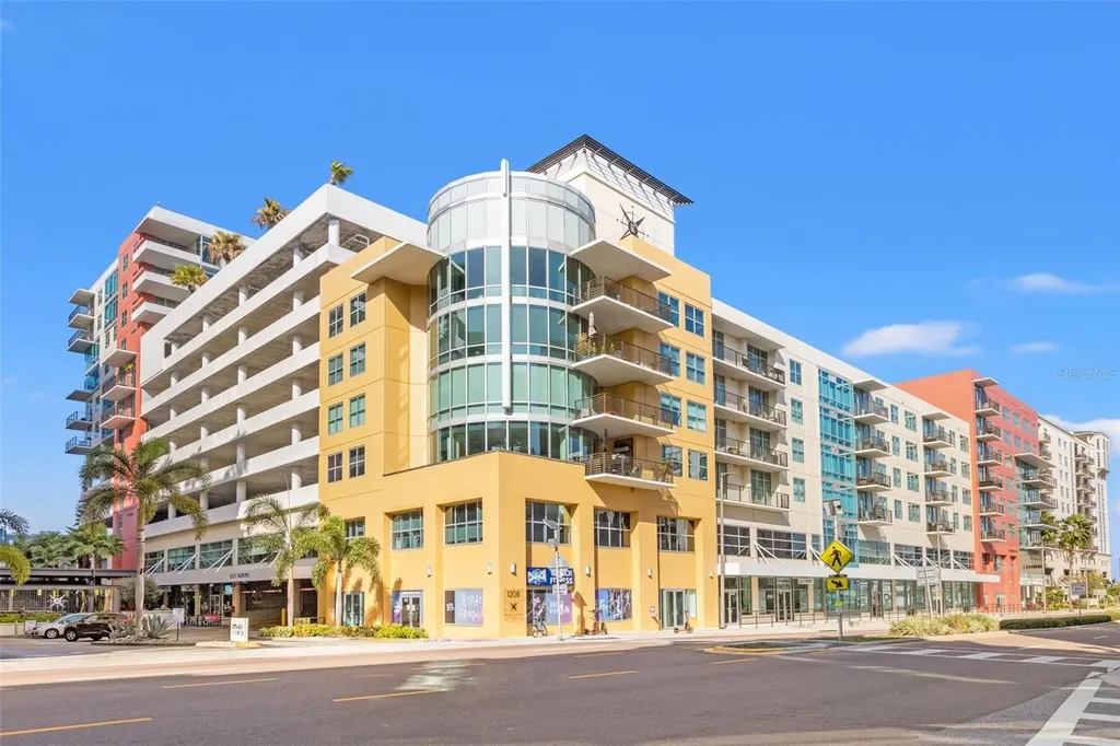 1208 E Kennedy Boulevard Tampa FL 33602
