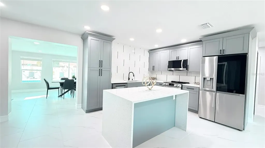 4312 E Grove View Avenue Tampa FL 33617