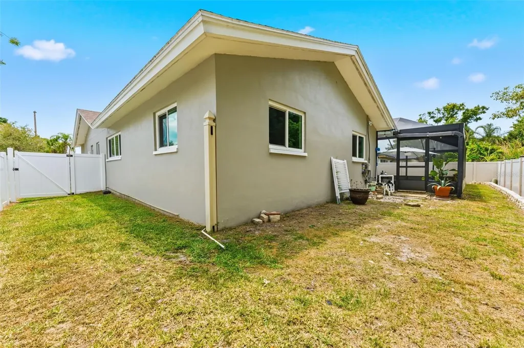 1138 Pelican Place Safety Harbor FL 34695