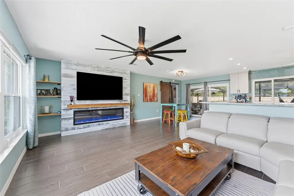 1138 Pelican Place Safety Harbor FL 34695