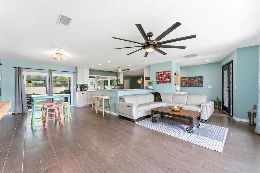 1138 Pelican Place Safety Harbor FL 34695