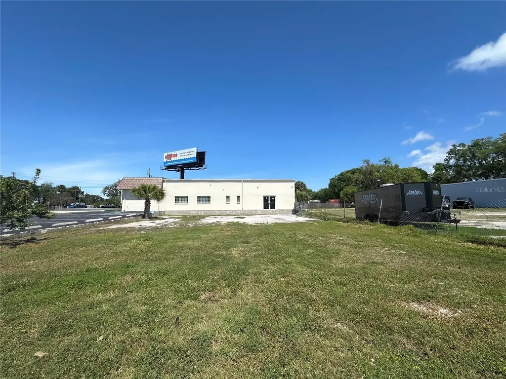 7904 Us Highway 19 Port Richey FL 34668