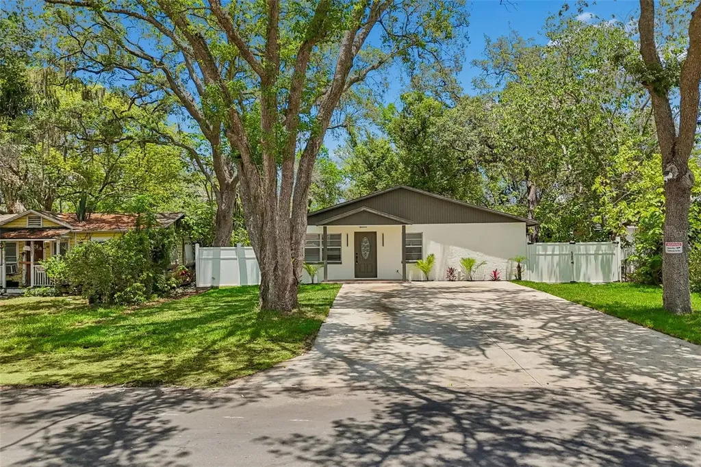 1105 W Yukon Street Tampa FL 33604